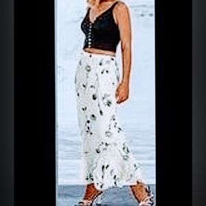 Blushe Impressions Vintage EUC floral maxi skirt 6 gray white